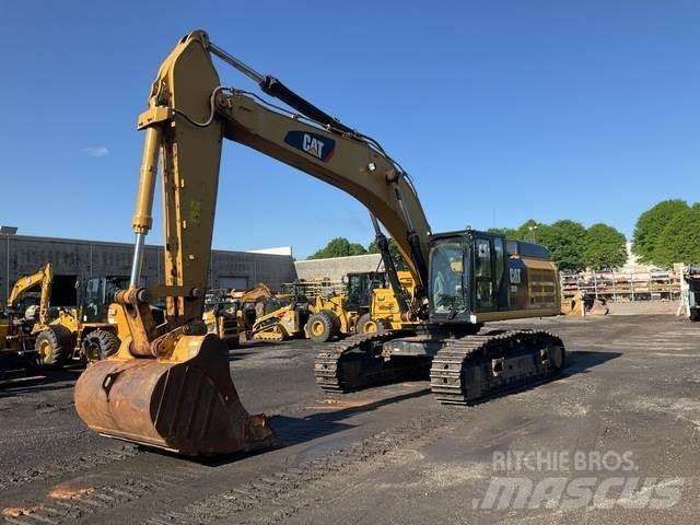 CAT 352F Excavatoare pe șenile
