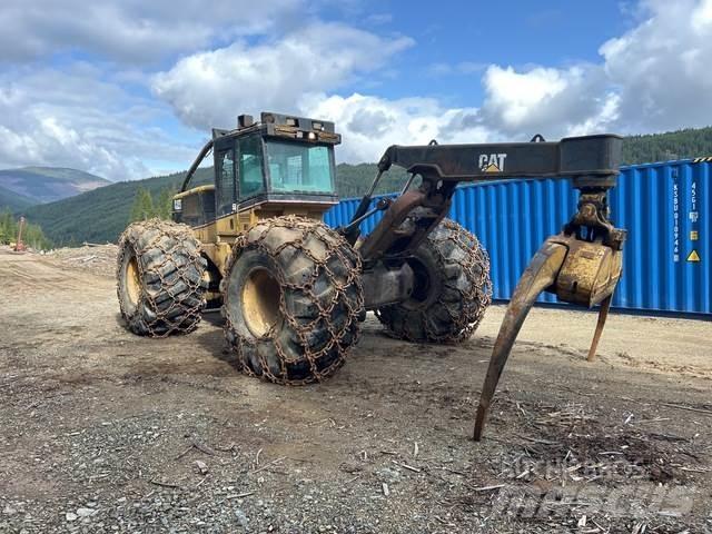 CAT 535B Utilaje de manevrarea a bustenilor