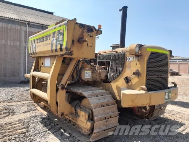CAT 572F Buldozere pentru montat tevi