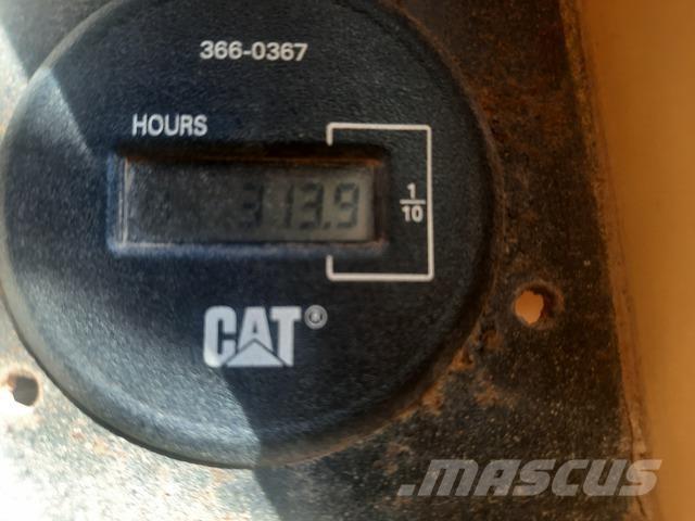 CAT 572G Buldozere pentru montat tevi