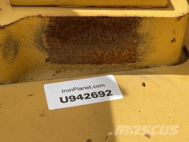 CAT 621B Elevatoare