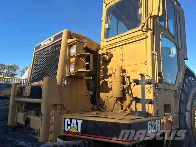 CAT 621B Elevatoare