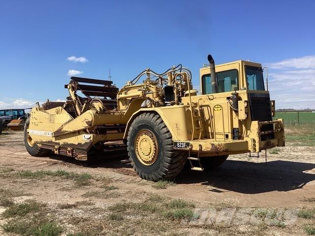 CAT 623F Elevatoare