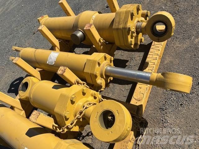 CAT 657E Transport - Altele
