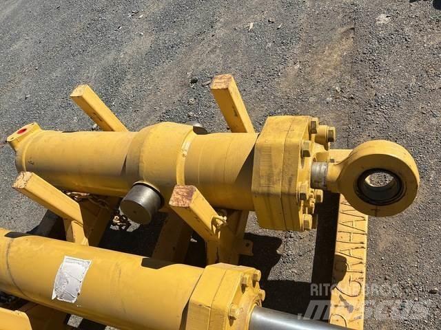 CAT 657E Transport - Altele