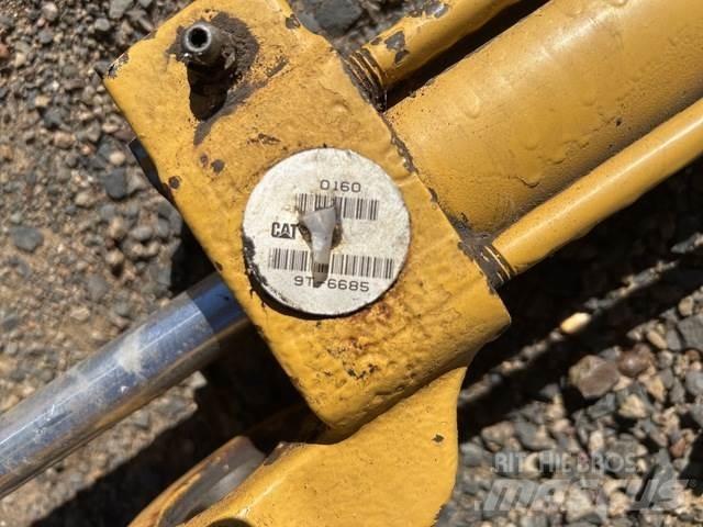CAT 657E Transport - Altele