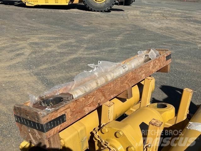 CAT 657E Transport - Altele