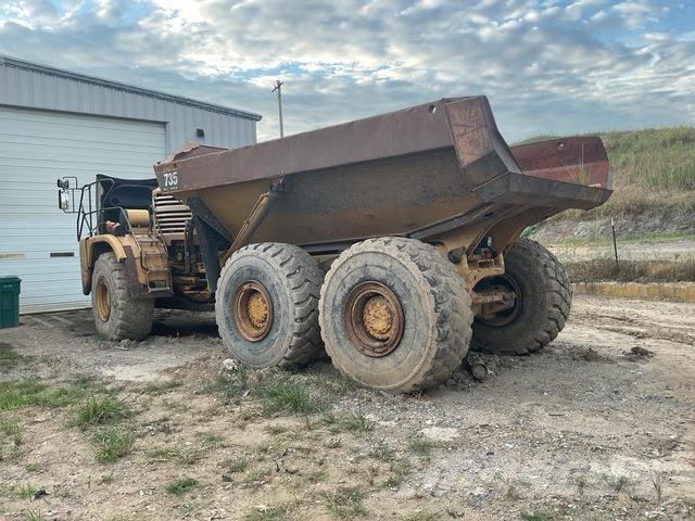 CAT 735 Transportoare articulate