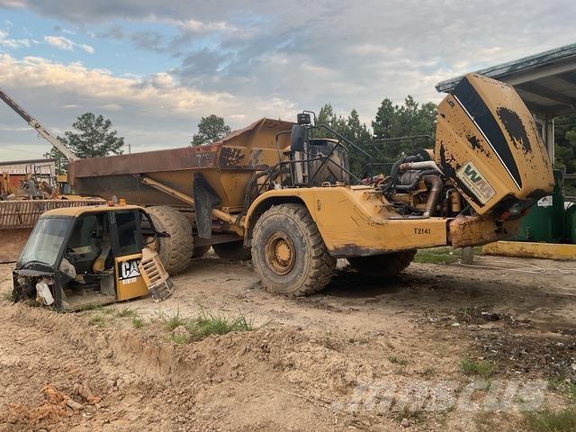 CAT 735 Transportoare articulate