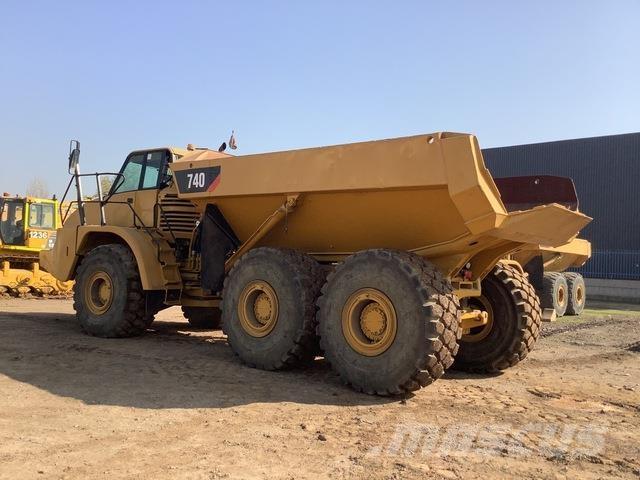 CAT 740 Transportoare articulate