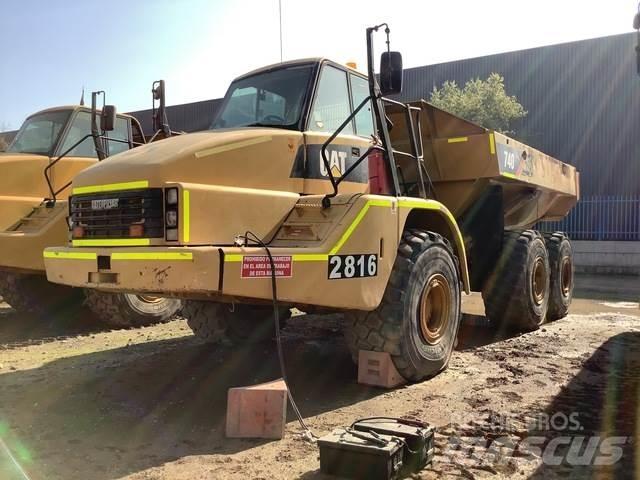 CAT 740 Transportoare articulate