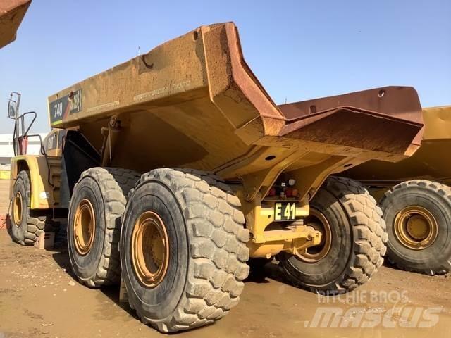 CAT 740 Transportoare articulate