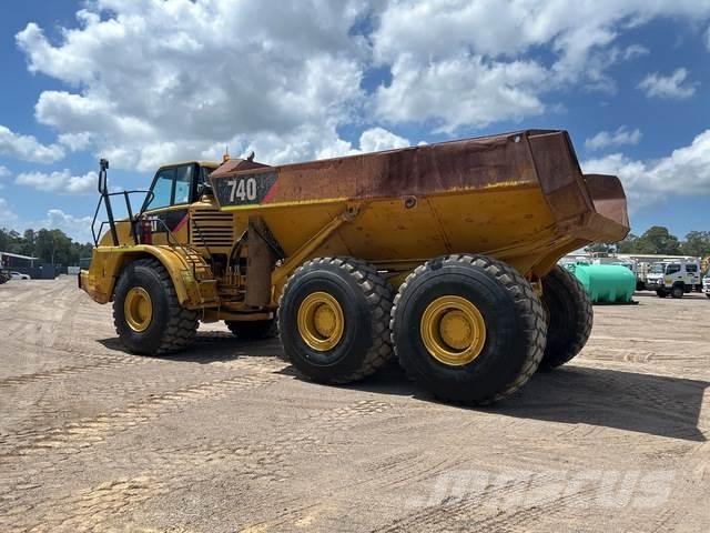 CAT 740 Transportoare articulate