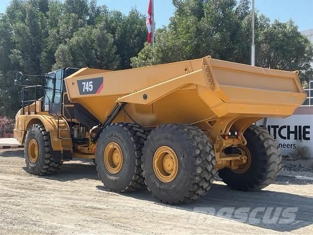 CAT 745 Transportoare articulate