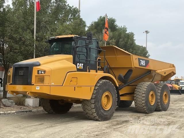 CAT 745 Transportoare articulate