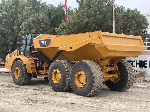 CAT 745 Transportoare articulate