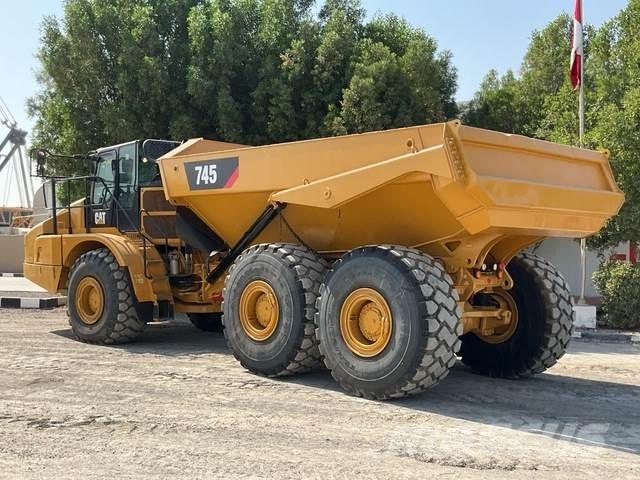 CAT 745 Transportoare articulate
