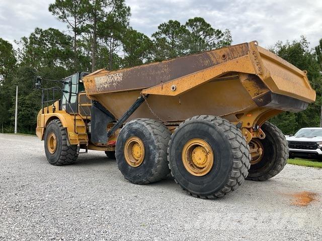 CAT 745 Transportoare articulate