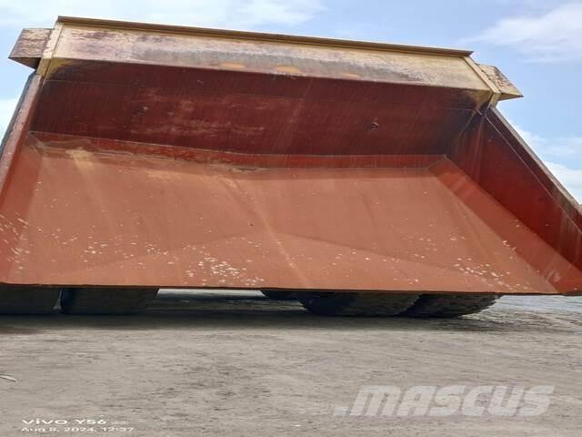 CAT 777E Transportoare articulate
