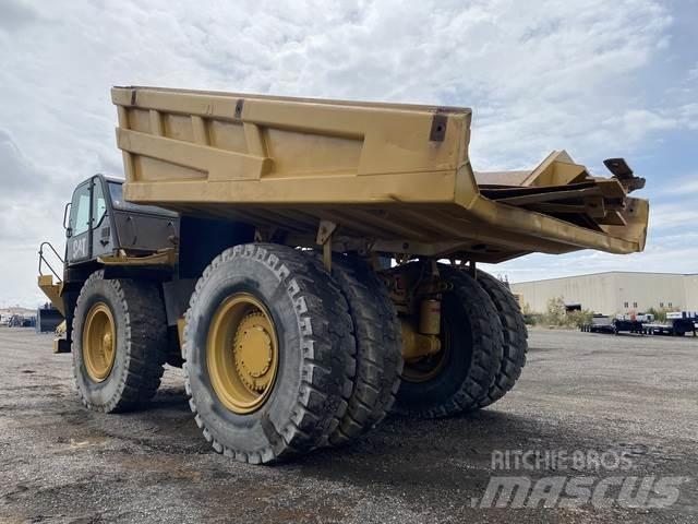CAT 777F Transportoare articulate