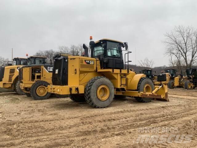 CAT 814K buldozere pe roti