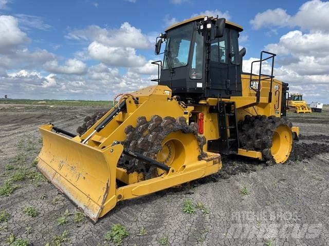 CAT 815 Compactoare sol