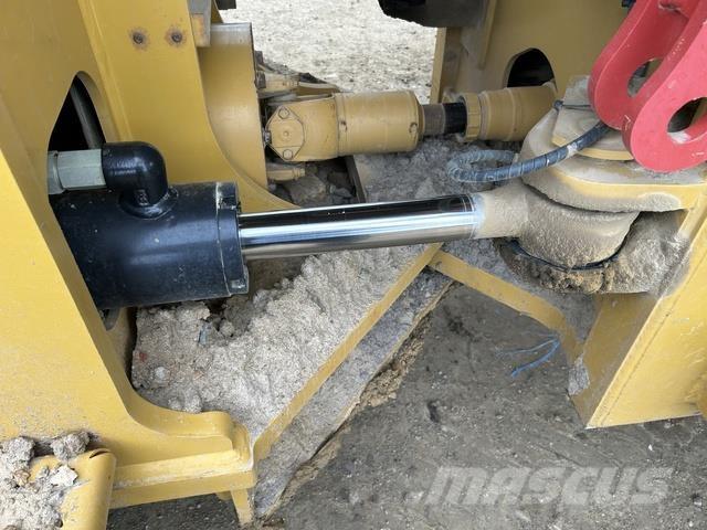 CAT 815 Compactoare sol