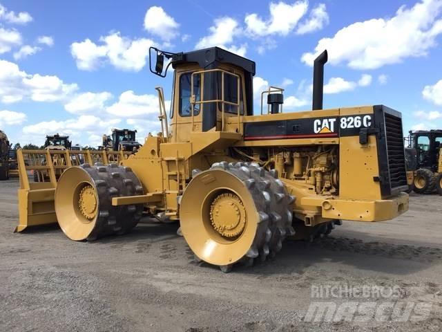 CAT 826C Compactoare sol