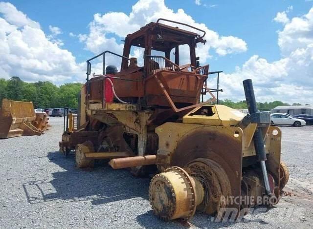 CAT 826K Compactoare sol
