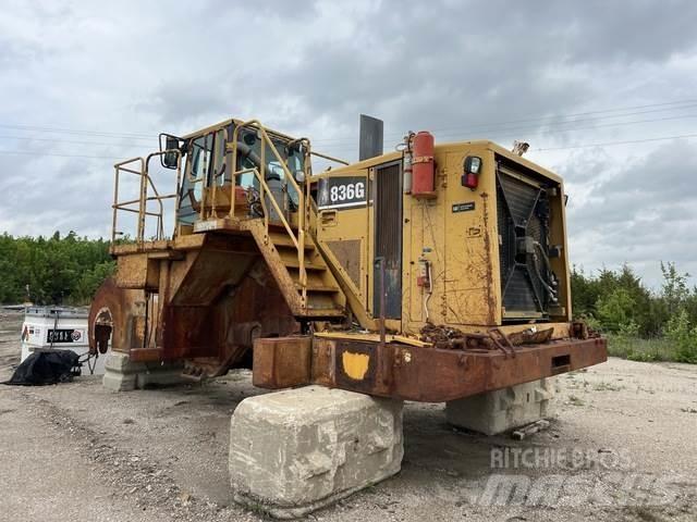 CAT 836G Compactoare sol