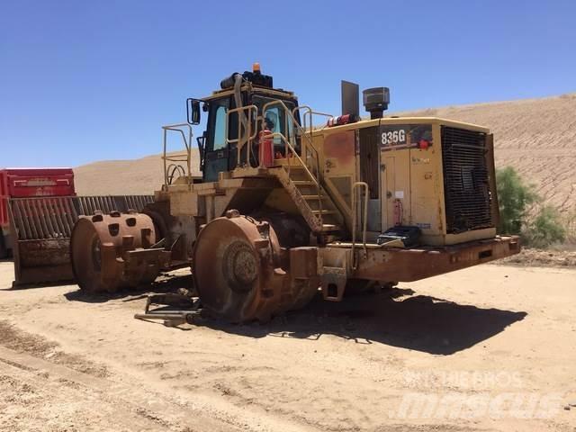 CAT 836G Compactoare sol