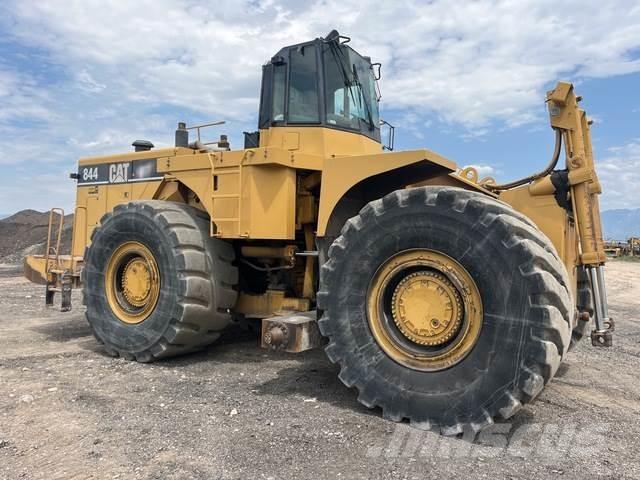 CAT 844H buldozere pe roti