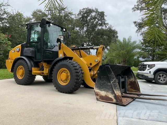 CAT 906 Incarcator pe pneuri