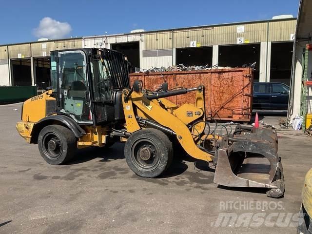 CAT 906H Incarcator pe pneuri