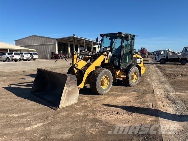 CAT 906H Incarcator pe pneuri