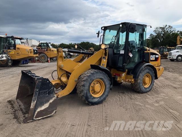 CAT 906M Incarcator pe pneuri