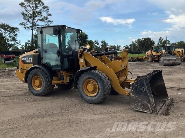 CAT 906M Incarcator pe pneuri