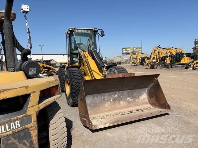 CAT 930G Incarcator pe pneuri