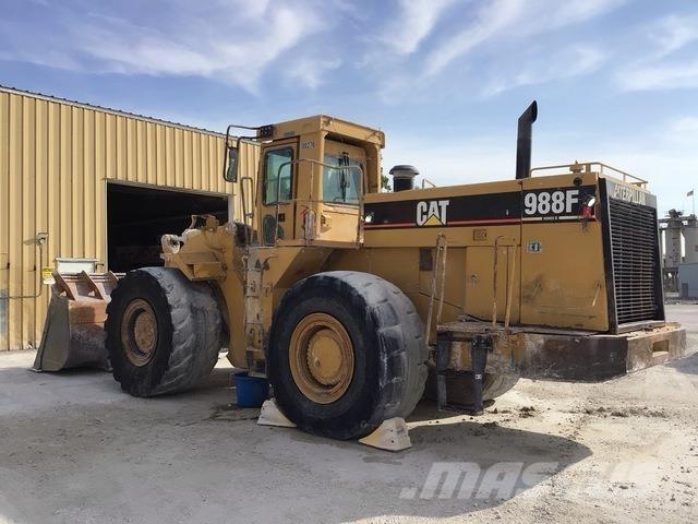 CAT 988F Incarcator pe pneuri
