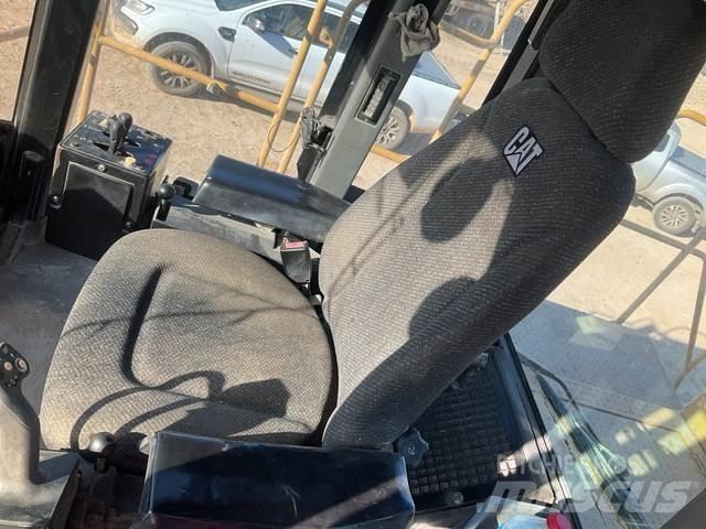 CAT 988G Incarcator pe pneuri