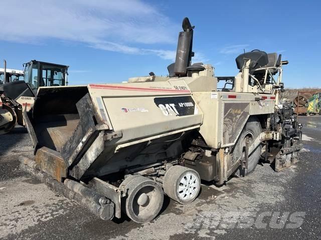 CAT AP1000D Pavatoare asfalt