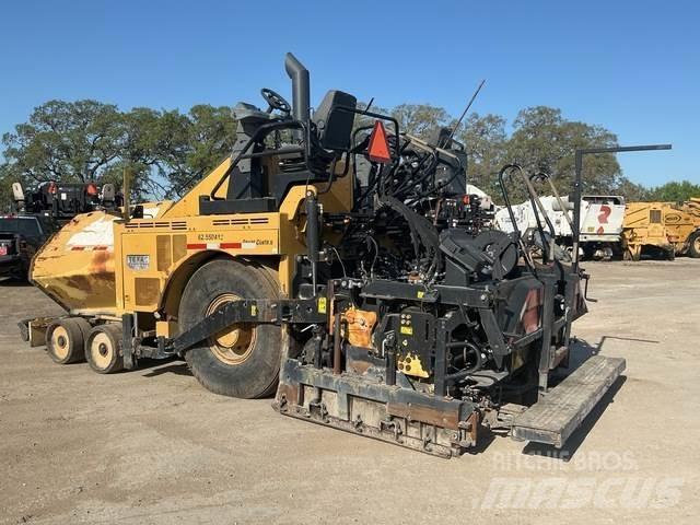 CAT AP1000F Pavatoare asfalt