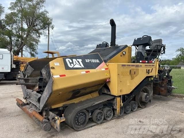 CAT AP1055E Pavatoare asfalt