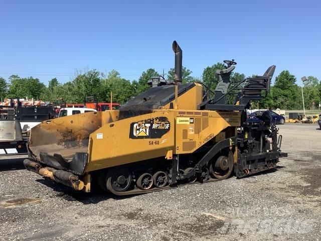 CAT AP1055F Pavatoare asfalt