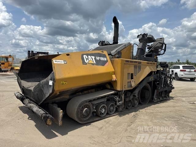 CAT AP1055F Pavatoare asfalt