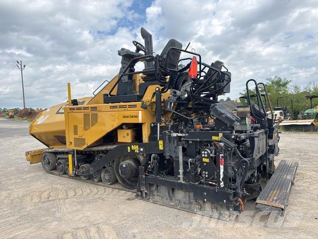CAT AP1055F Pavatoare asfalt