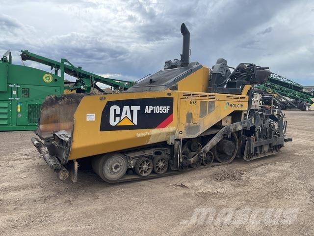 CAT AP1055F Pavatoare asfalt