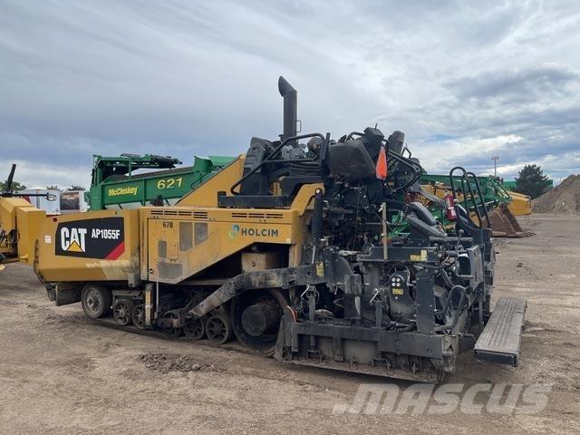 CAT AP1055F Pavatoare asfalt