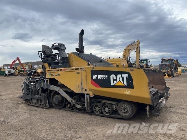 CAT AP1055F Pavatoare asfalt