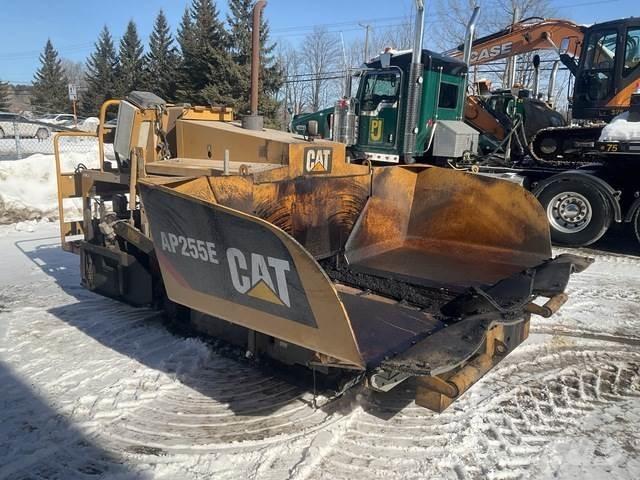 CAT AP255E Pavatoare asfalt